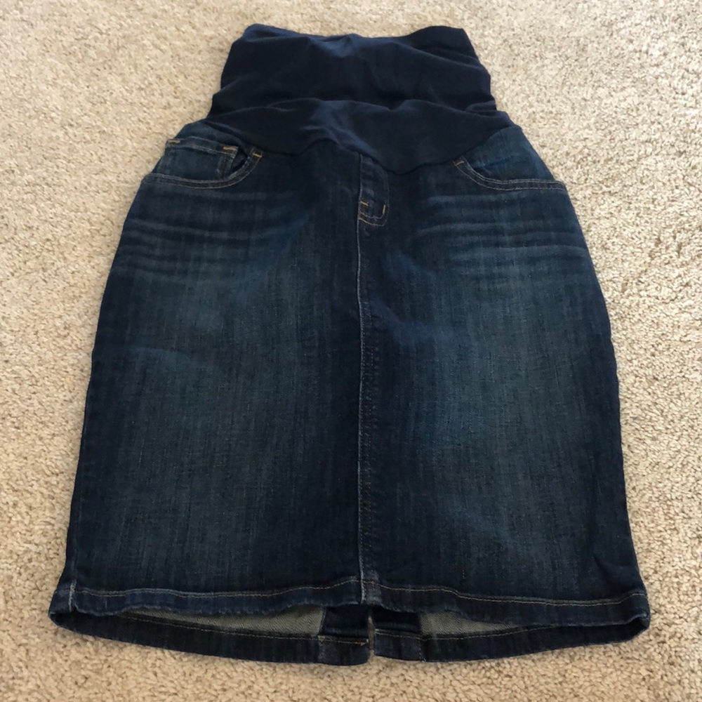 A Pea in the Pod size XS jean skirt